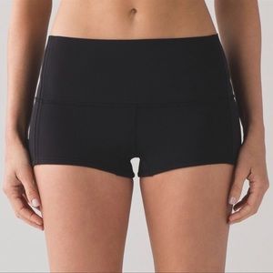 Lululemon simply bare shorts